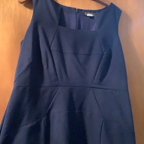 Navy business dress - Picture 4 of 4